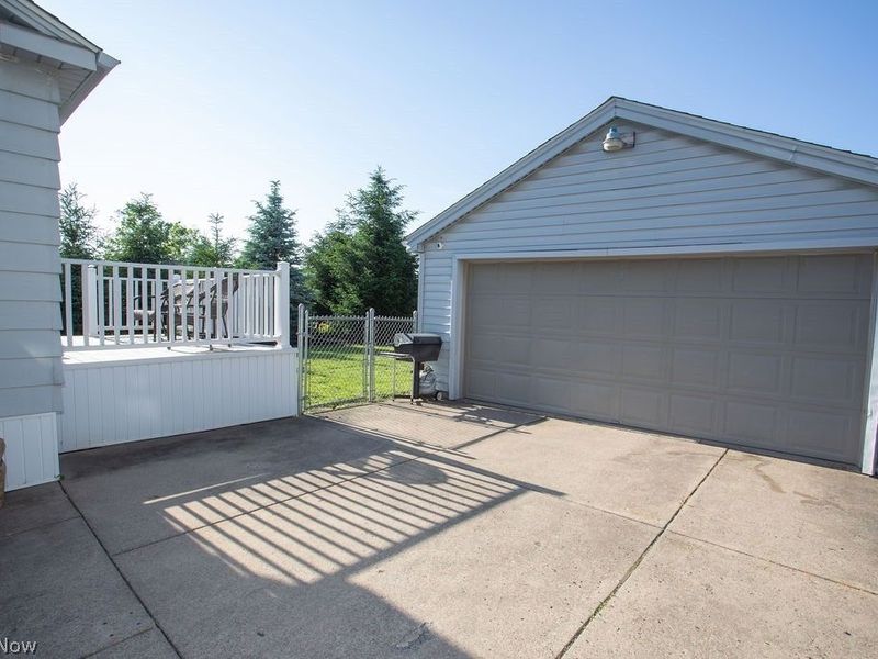 213 Como Street, Struthers, OH 44471 Photo 4