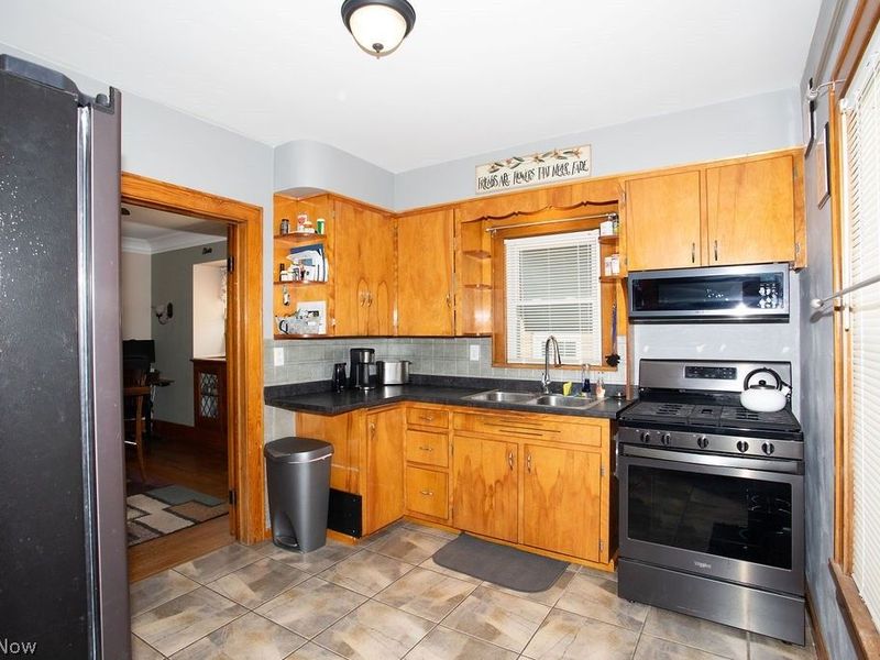 213 Como Street, Struthers, OH 44471 Photo 7