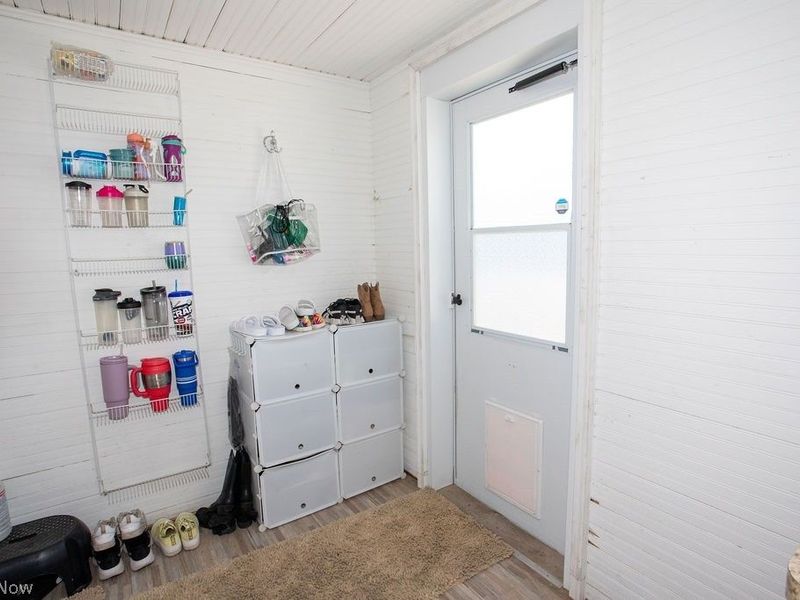 213 Como Street, Struthers, OH 44471 Photo 8