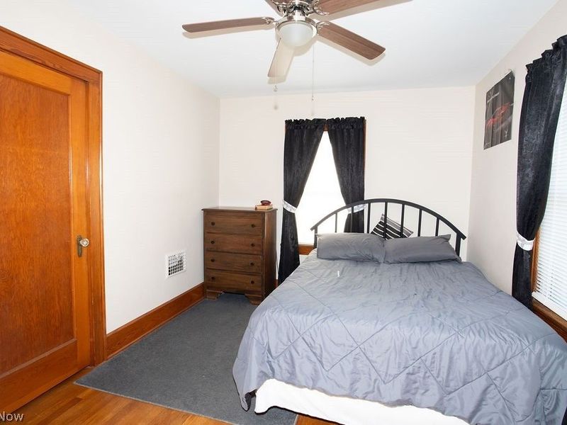 213 Como Street, Struthers, OH 44471 Photo 9
