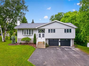 34 Janet Ter, New Hartford, NY 13413