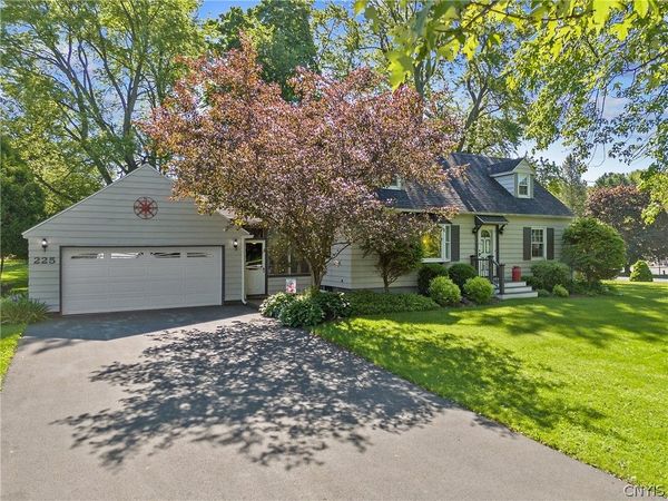 225 Kasson Road , Camillus, NY 13031