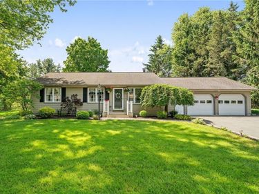5812 Winacre Drive , La Fayette, NY 13084