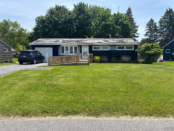 110 Brentwood Drive , Syracuse, NY 13219