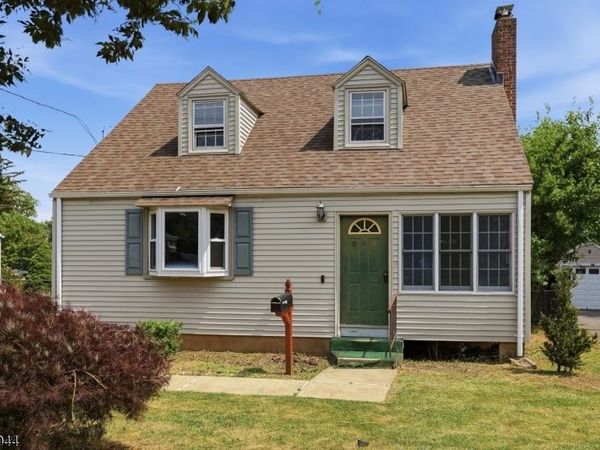 641 Greenbrook Rd, North Plainfield, NJ 07063