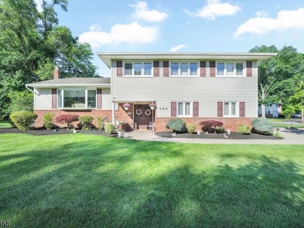 184 Andover Dr, Wayne, NJ 07470