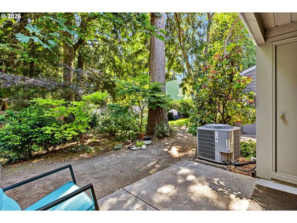 4880 SW SCHOLLS FERRY RD, Unit 16, Portland, OR 97225