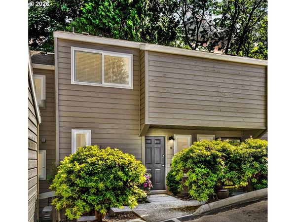 4880 SW SCHOLLS FERRY RD, Unit 16, Portland, OR 97225