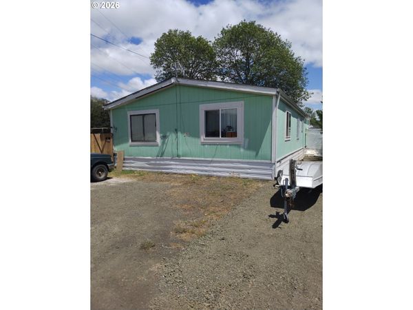 110 CHARLENE LN, Tenmile, OR 97481