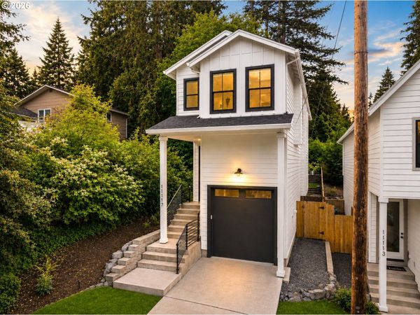 11117 SW 43RD AVE, Portland, OR 97219