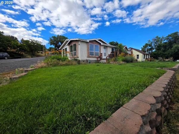 624 DUFUR AVE, Maupin, OR 97037