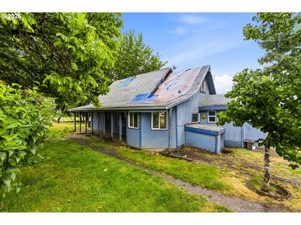 1715 CASCADE DR, Lebanon, OR 97355