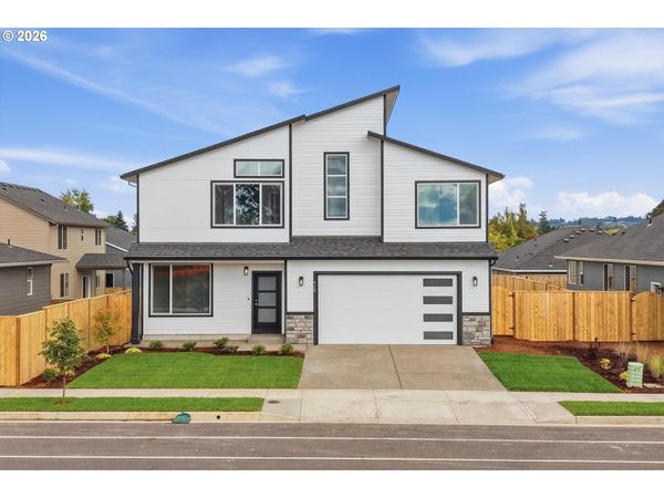 528 E Wilson ST, Carlton, OR 97111