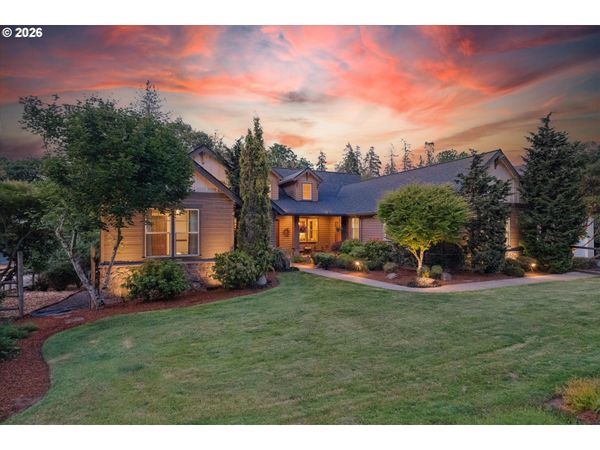23590 SW Elderberry LN, West Linn, OR 97068