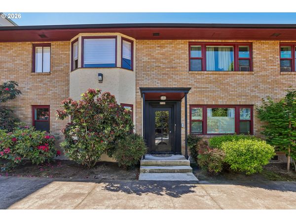 2120 NE HALSEY ST, Unit 31, Portland, OR 97232