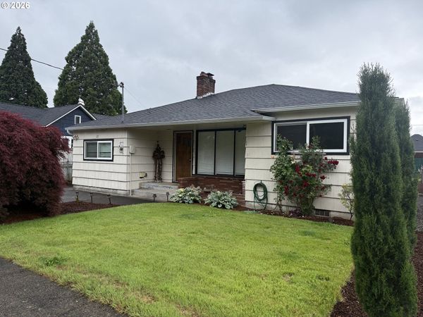 1137 N 4TH AVE, Stayton, OR 97383