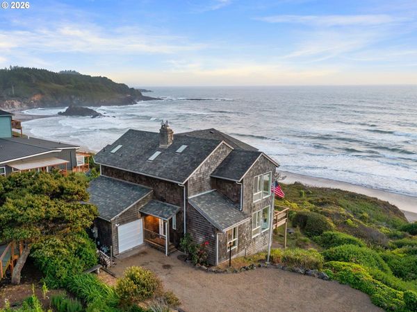 80 RAVEN LN, Depoe Bay, OR 97341