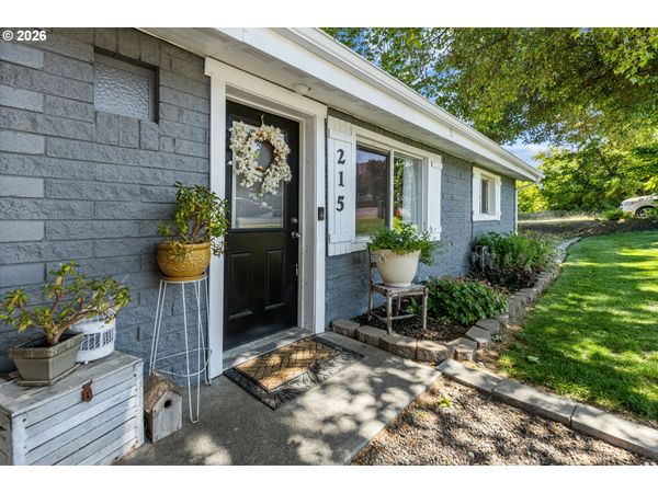 215 S WASHINGTON ST, Weston, OR 97886