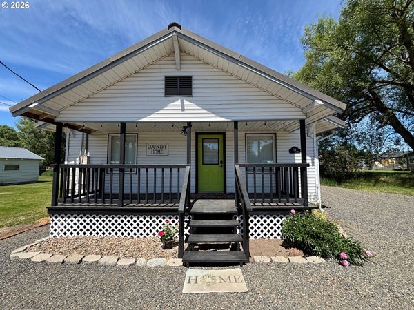 517 W GREENWOOD ST, Enterprise, OR 97828