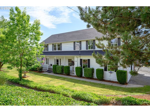 721 S PARK ST, Carlton, OR 97111