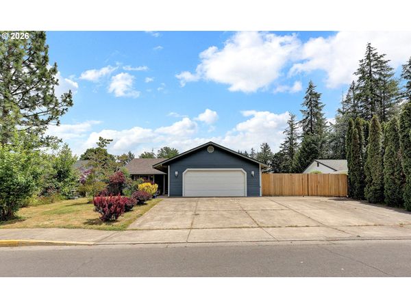 87555 MUSE DR, Veneta, OR 97487
