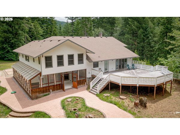 2690 BEAR CREEK RD, Cottage Grove, OR 97424