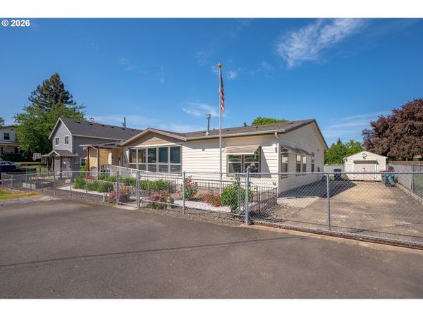 532 E WATER ST, Lafayette, OR 97127