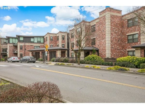2454 NW WESTOVER RD, Unit 102, Portland, OR 97210