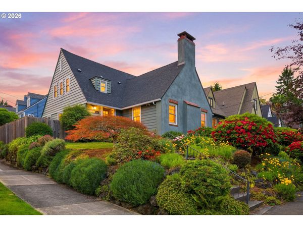 3203 NE KLICKITAT ST, Portland, OR 97212