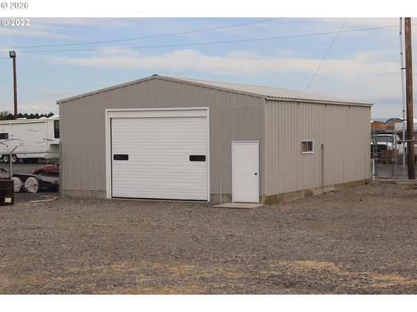80541 N HIGHWAY 395, Hermiston, OR 97838