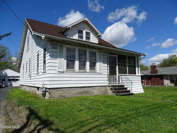 90 Cohoes Road, Watervliet, NY 12189