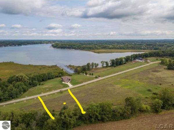 139 Bloomfield, Brooklyn, MI 49230