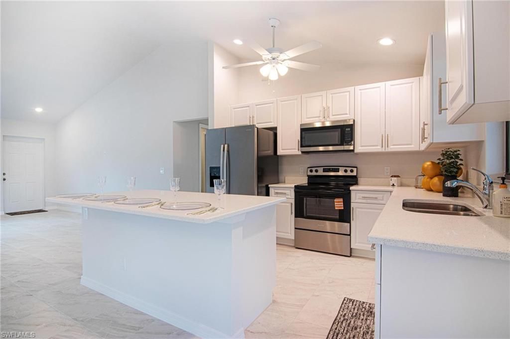 3594 NE 9th Pl, Cape Coral, FL 33909 Photo