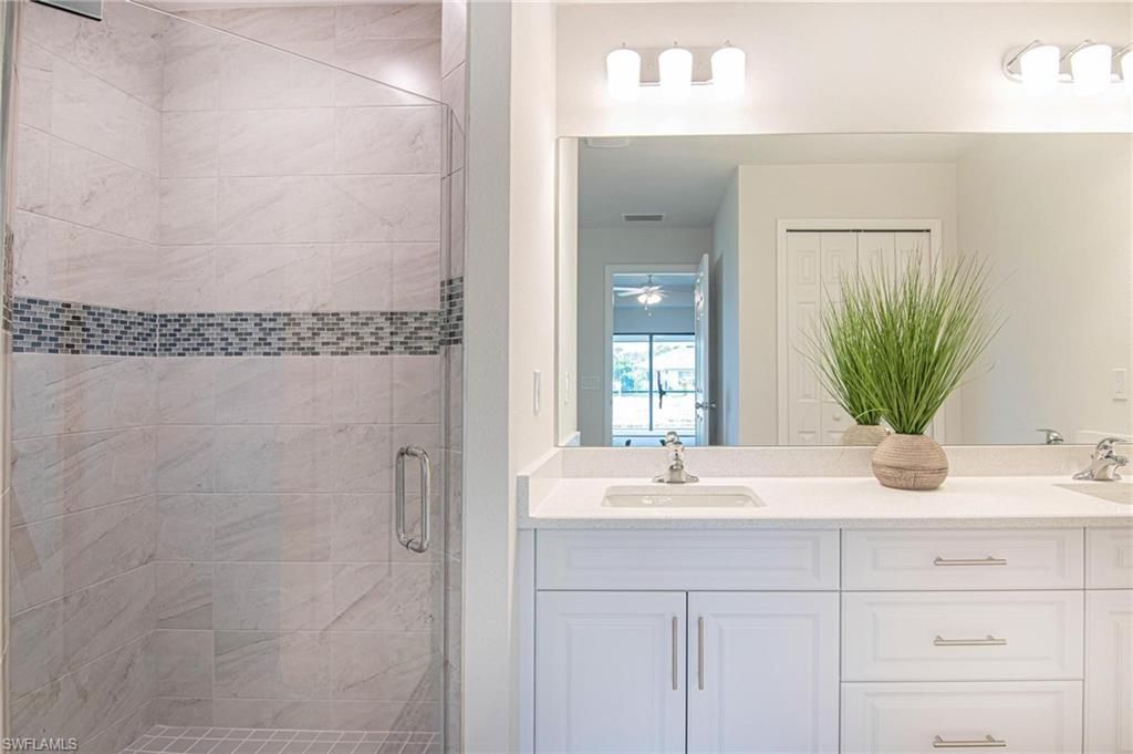 3594 NE 9th Pl, Cape Coral, FL 33909 Photo
