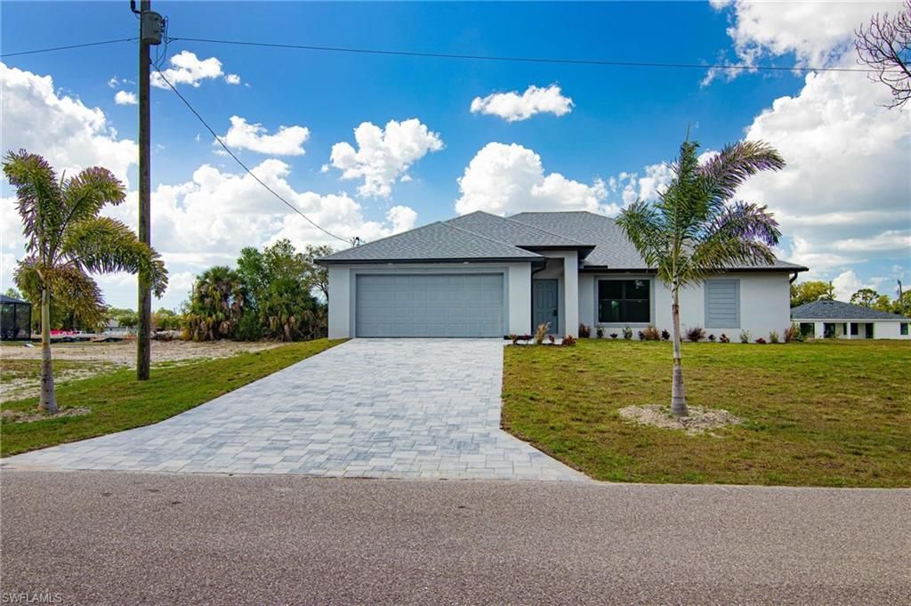 3594 NE 9th Pl, Cape Coral, FL 33909 Photo