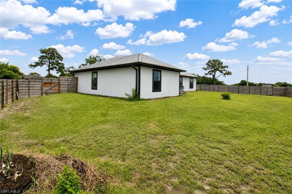 5013 Dania Cir , Labelle, FL 33935 Photo