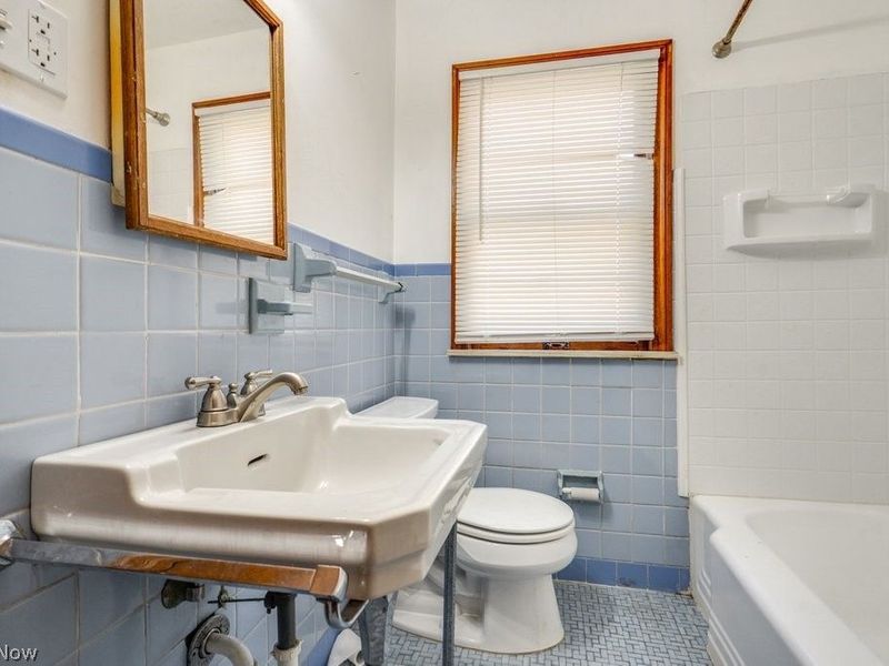 251 E 286th Street, Willowick, OH 44095 Photo 20