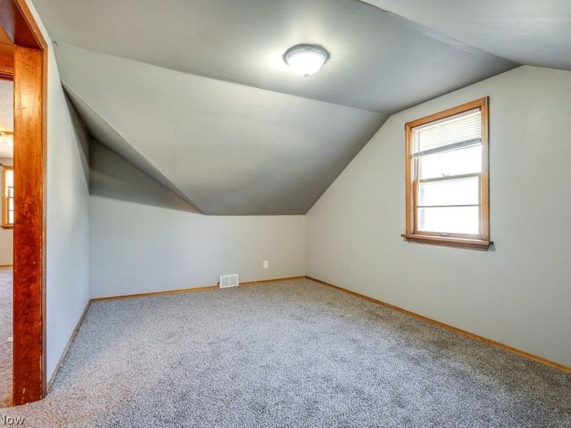 251 E 286th Street, Willowick, OH 44095 Photo 22