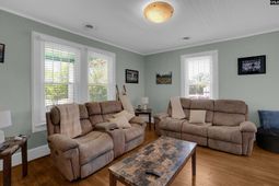 326 Lyles Street photo 4