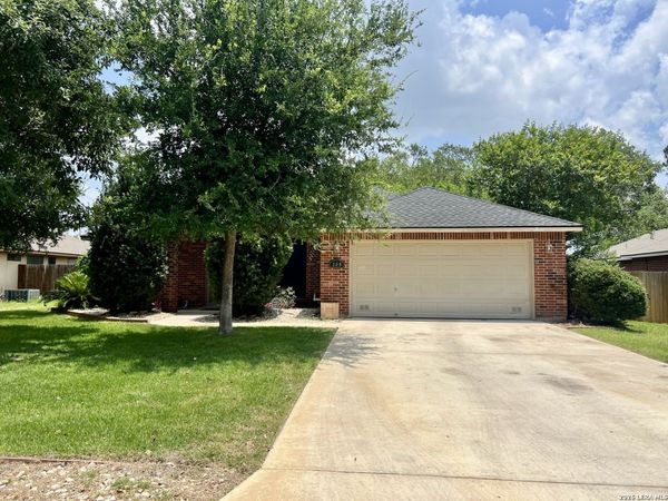 308 Bunker Hill, Pleasanton, TX 78064