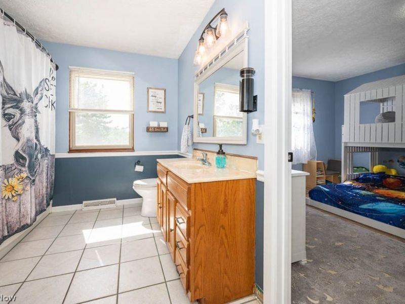 7308 Lake O Springs Avenue NW, North Canton, OH 44720 Photo 19