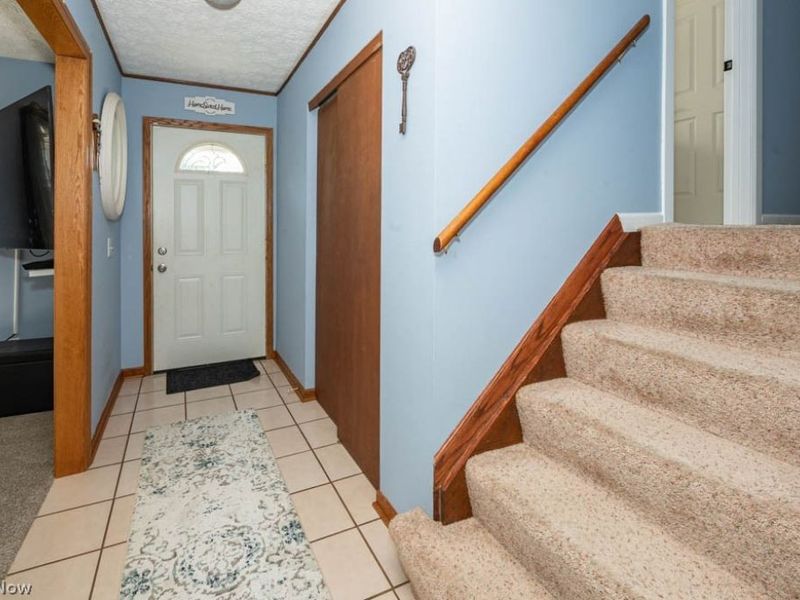 7308 Lake O Springs Avenue NW, North Canton, OH 44720 Photo 2