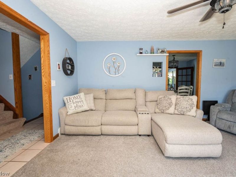 7308 Lake O Springs Avenue NW, North Canton, OH 44720 Photo 4