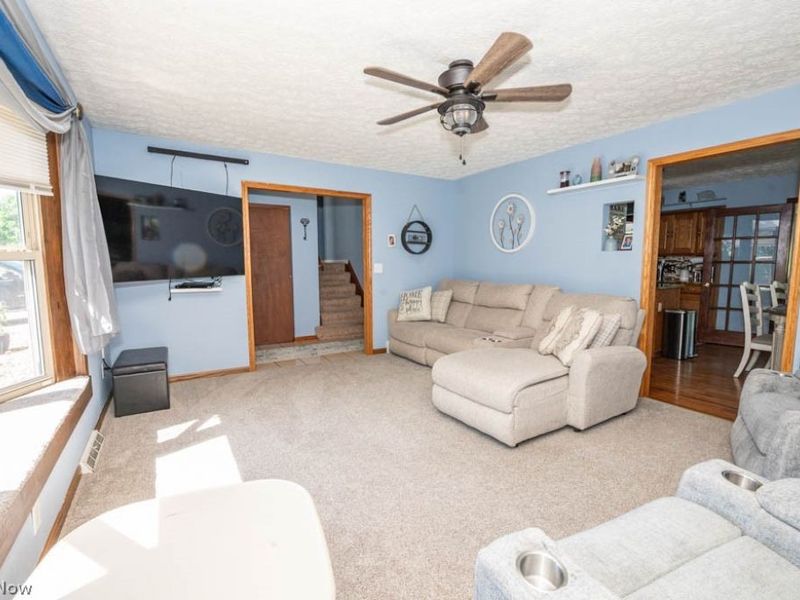 7308 Lake O Springs Avenue NW, North Canton, OH 44720 Photo 5