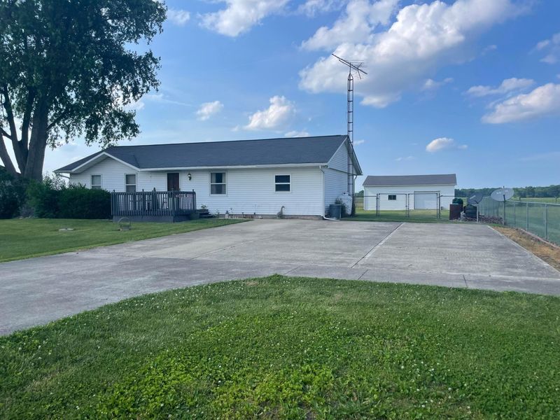 9639 Cook Yankeetown Road NE, Mount Sterling, OH 43143 Photo 1