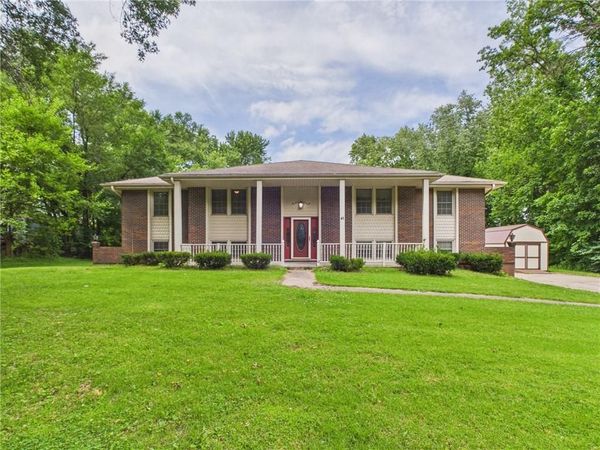 41 NE 360th Road, Warrensburg, MO 64093