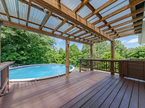 824 Mulberry Dr , Columbia, TN 38401