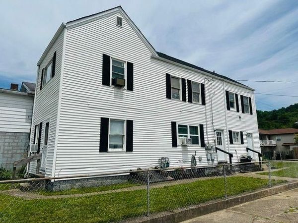 4876 Water Street, Benwood, WV 26031