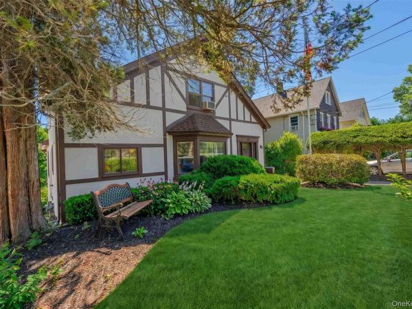 20 Hillside Avenue, Huntington, NY 11743