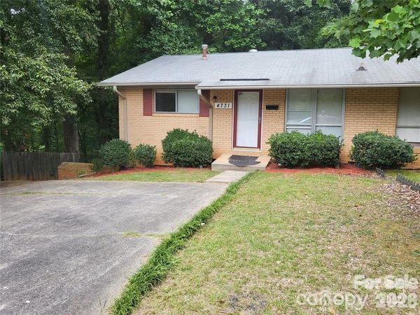4731 Highlake Drive , Charlotte, NC 28215